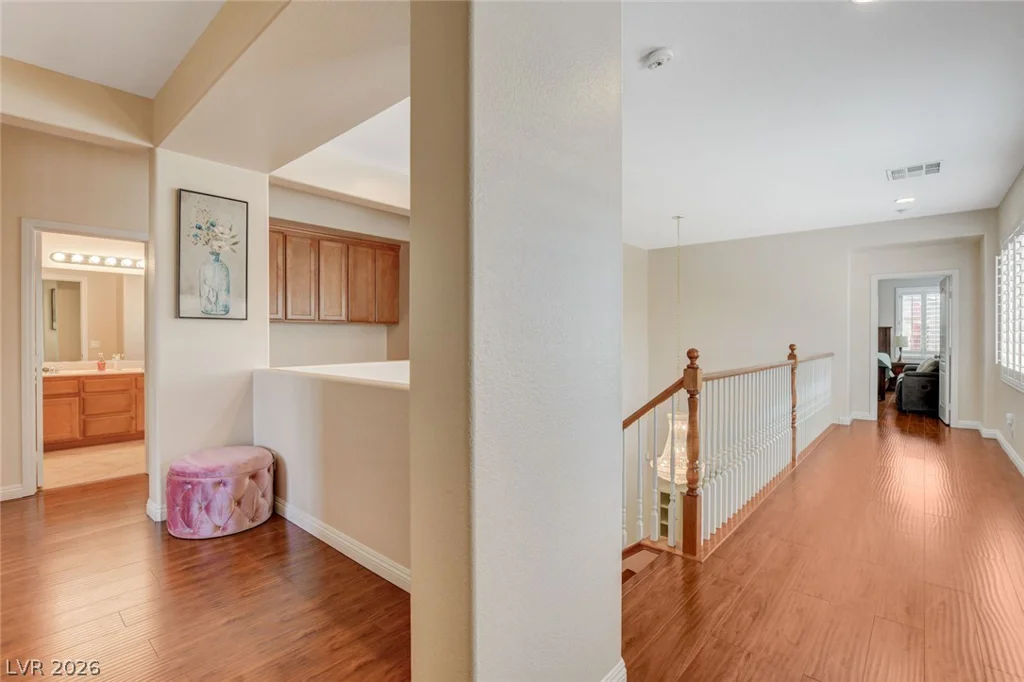 3809 Moonshine Falls, North Las Vegas, NV 89085