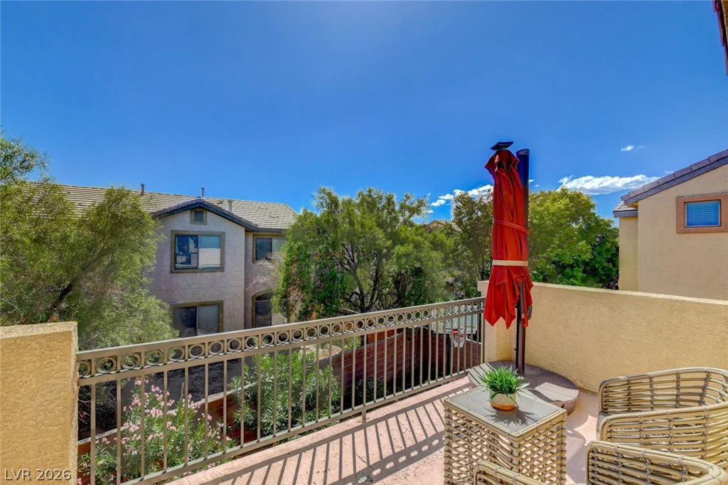 3809 Moonshine Falls, North Las Vegas, NV 89085
