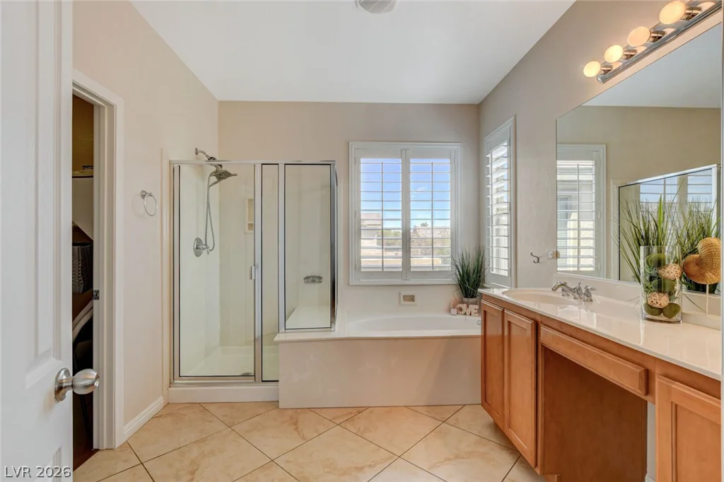 3809 Moonshine Falls, North Las Vegas, NV 89085