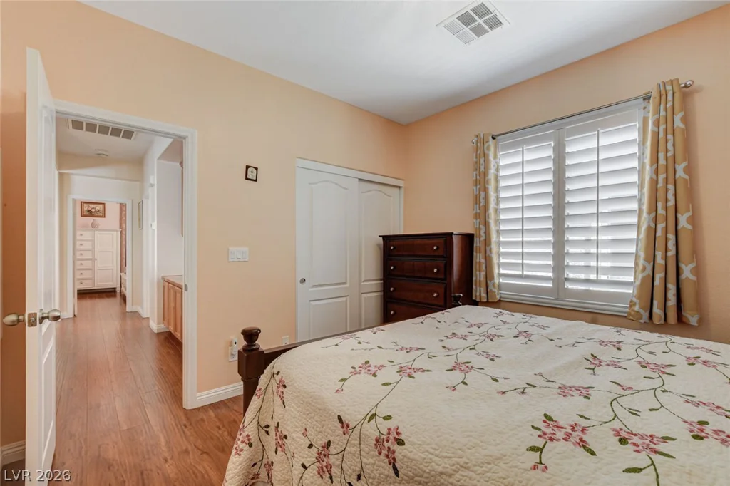 3809 Moonshine Falls, North Las Vegas, NV 89085