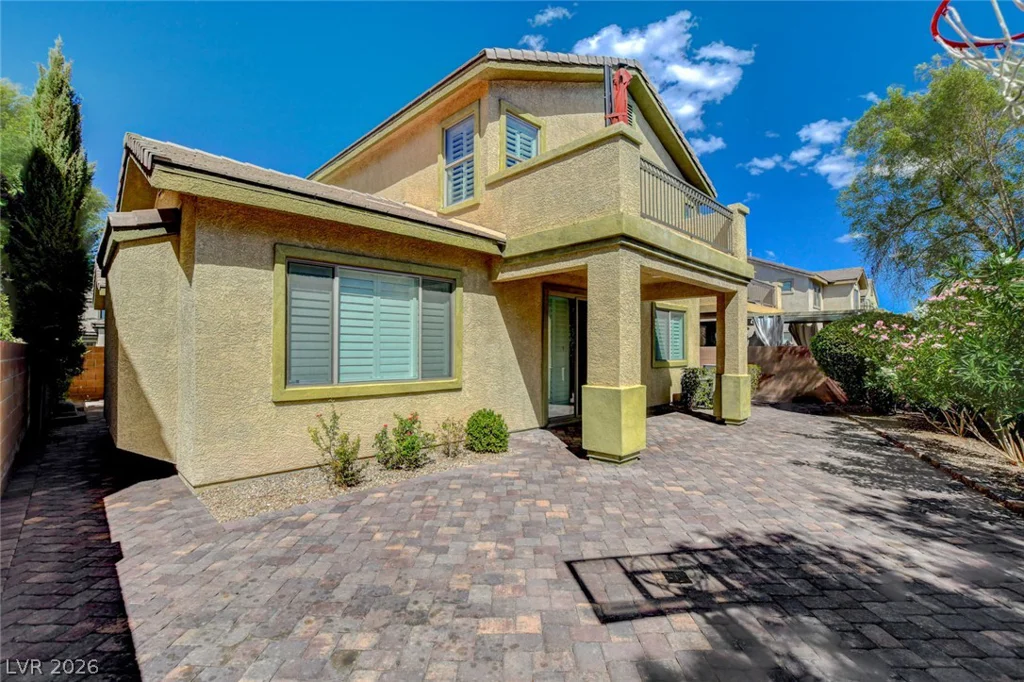 3809 Moonshine Falls, North Las Vegas, NV 89085
