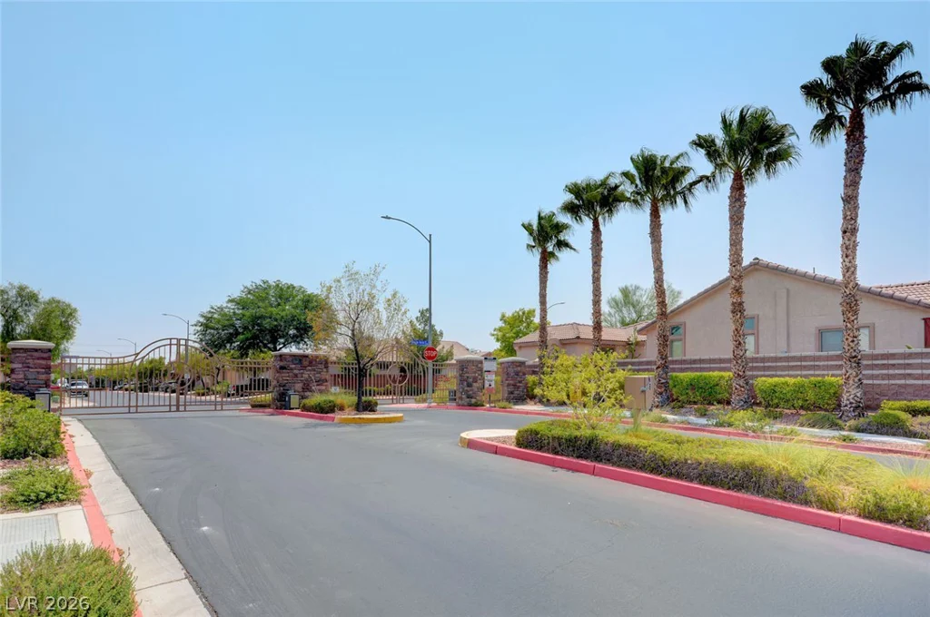 3809 Moonshine Falls, North Las Vegas, NV 89085