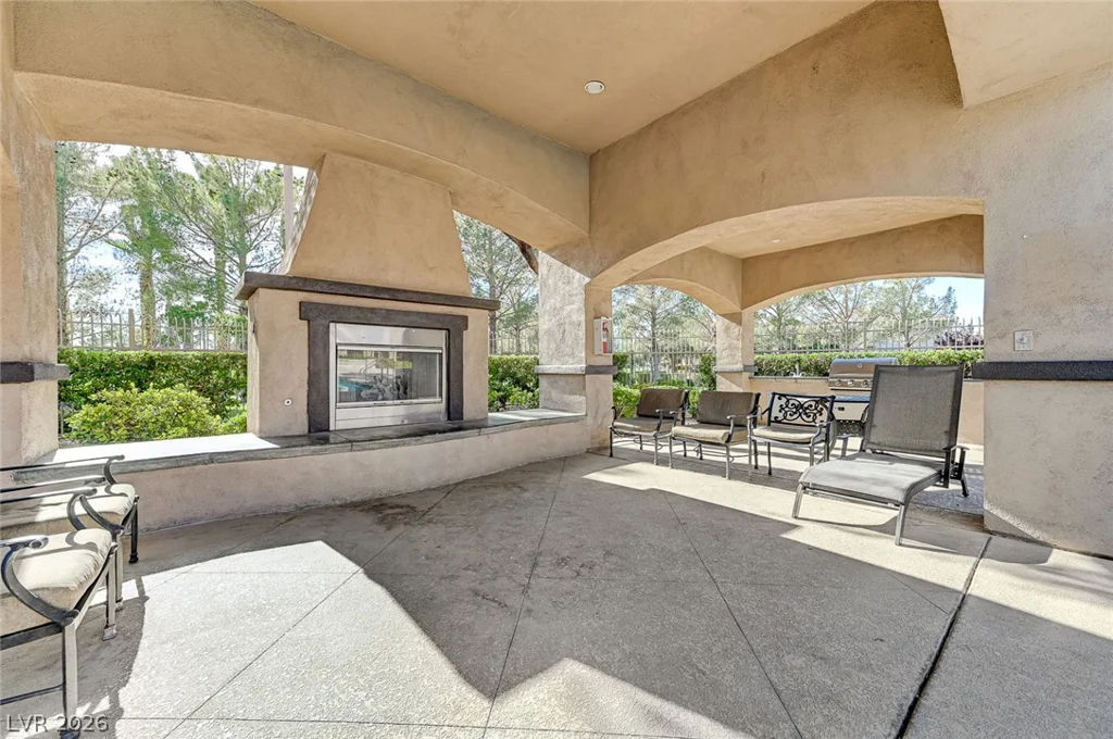 3809 Moonshine Falls, North Las Vegas, NV 89085