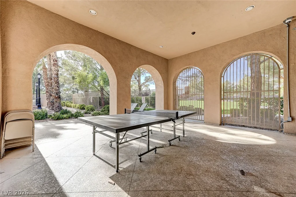3809 Moonshine Falls, North Las Vegas, NV 89085