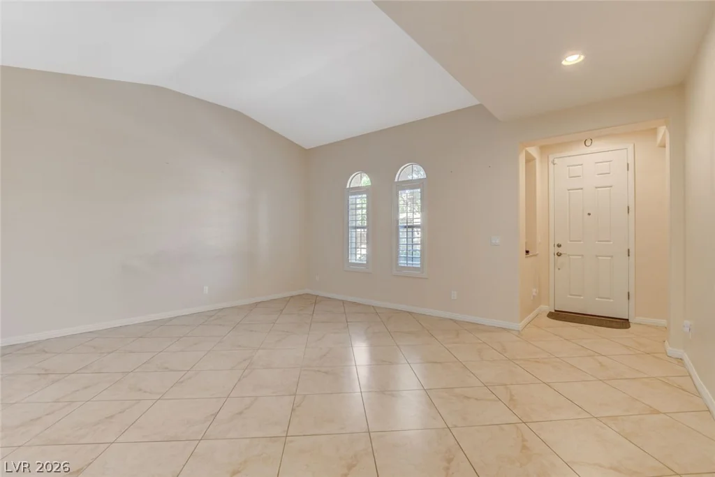 3809 Moonshine Falls, North Las Vegas, NV 89085