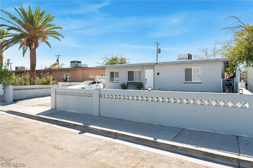 321 Princeton, Las Vegas, NV 89107