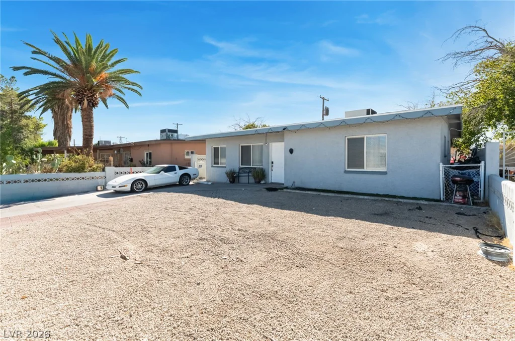 321 Princeton, Las Vegas, NV 89107