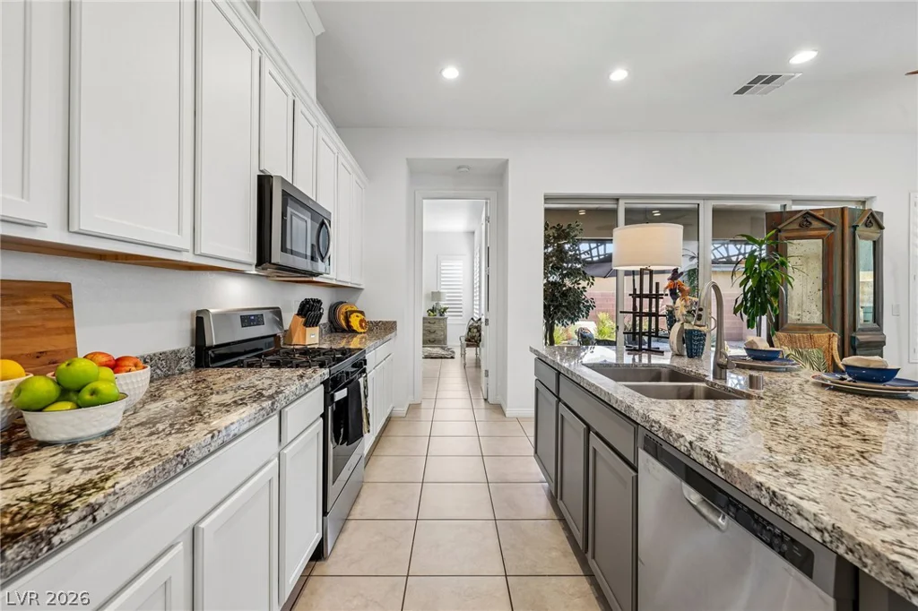 6754 Desert Crimson, Las Vegas, NV 89148