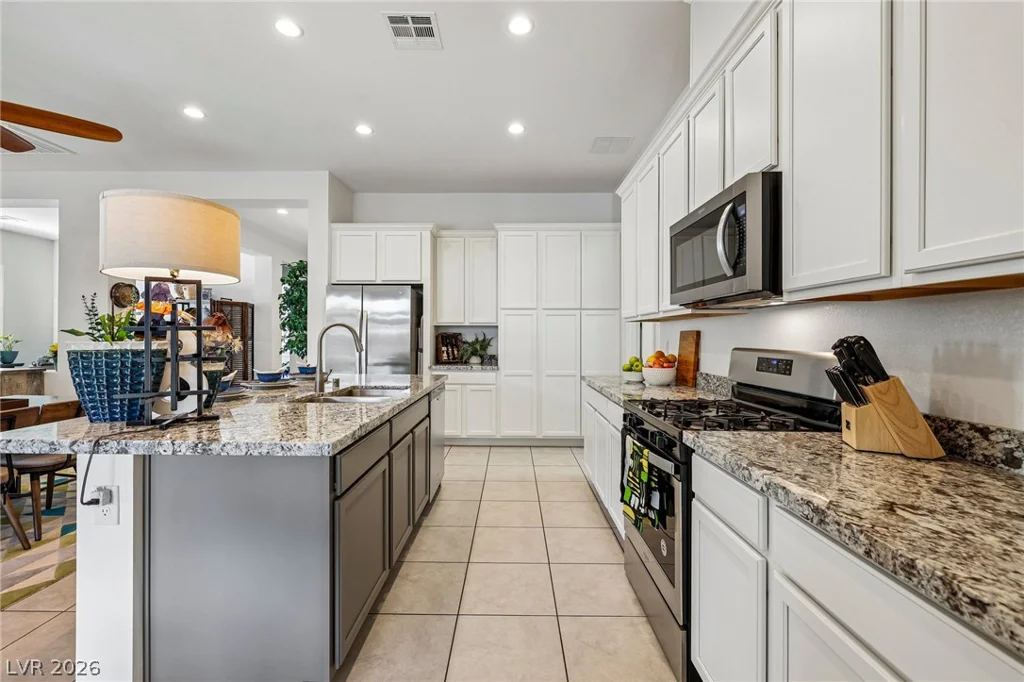 6754 Desert Crimson, Las Vegas, NV 89148