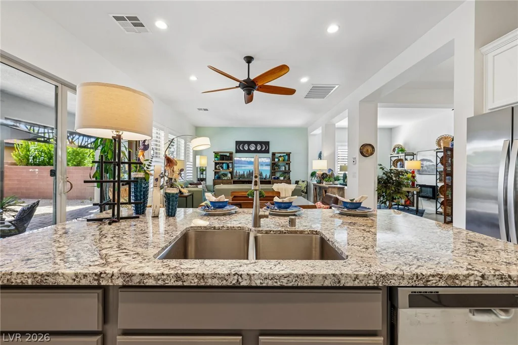 6754 Desert Crimson, Las Vegas, NV 89148