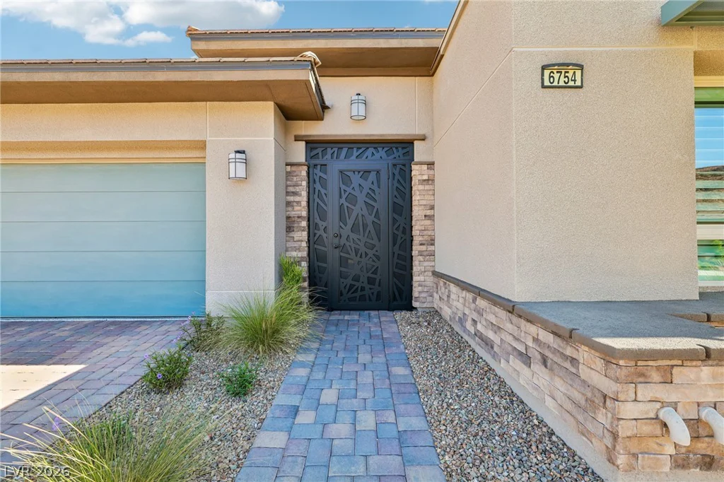 6754 Desert Crimson, Las Vegas, NV 89148