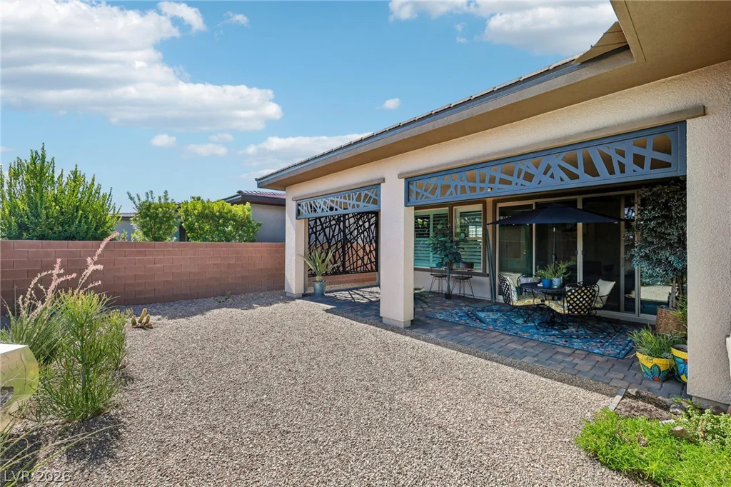 6754 Desert Crimson, Las Vegas, NV 89148