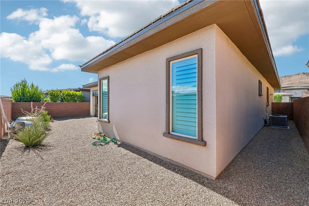6754 Desert Crimson, Las Vegas, NV 89148