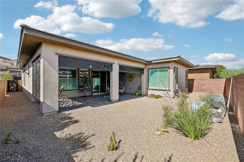 6754 Desert Crimson, Las Vegas, NV 89148