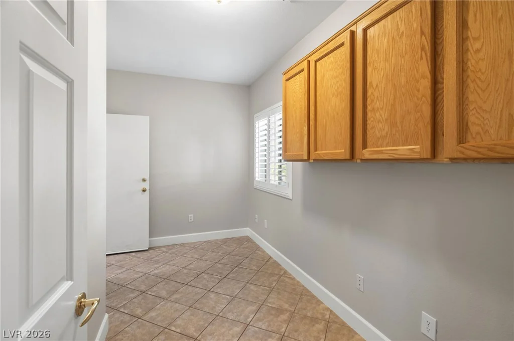 2570 Youngtown, Henderson, NV 89052