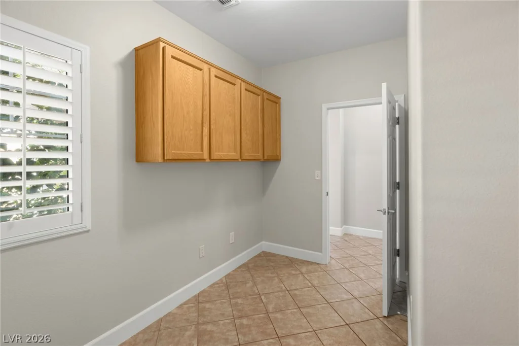 2570 Youngtown, Henderson, NV 89052