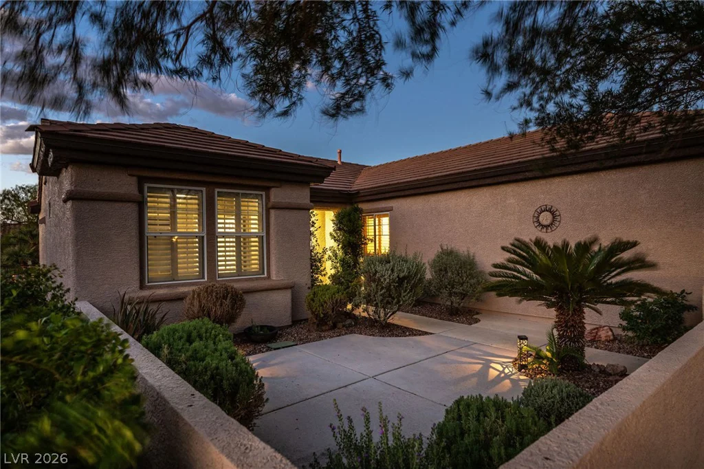 2570 Youngtown, Henderson, NV 89052