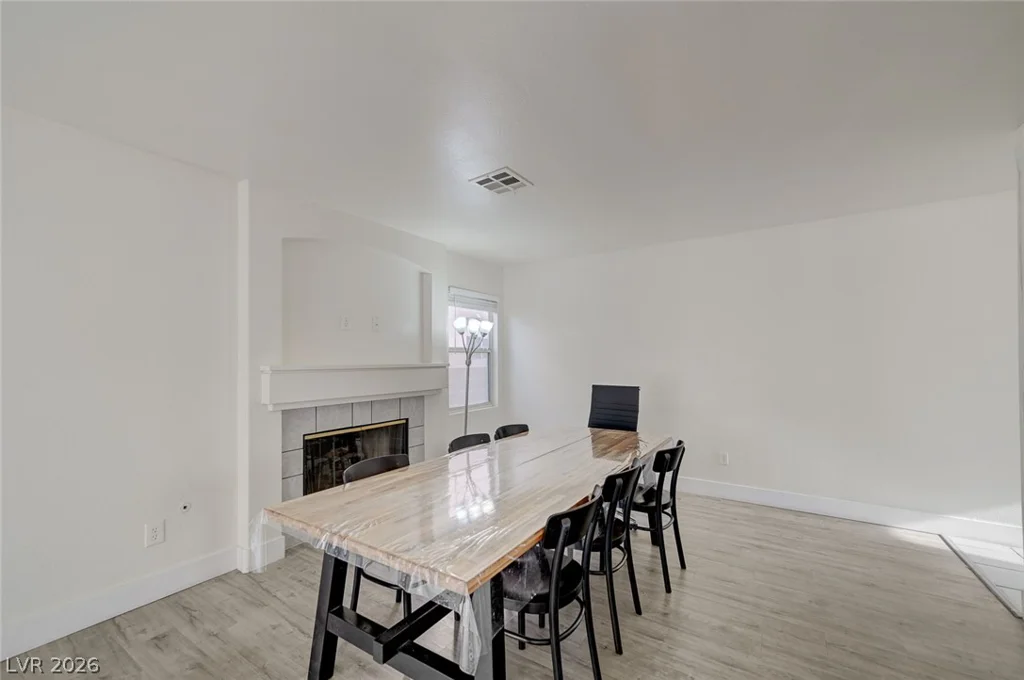 7680 Little Valley, Las Vegas, NV 89147