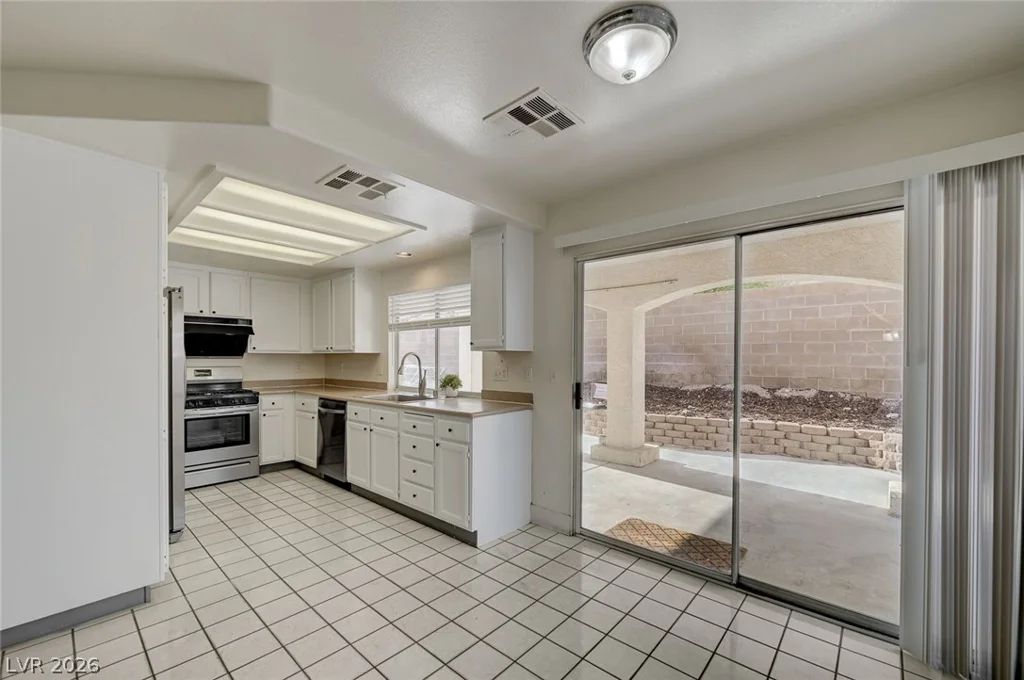 7680 Little Valley, Las Vegas, NV 89147