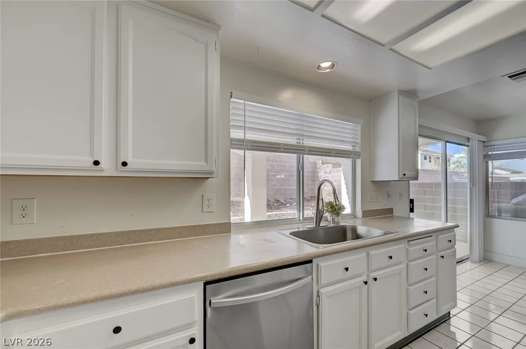 7680 Little Valley, Las Vegas, NV 89147