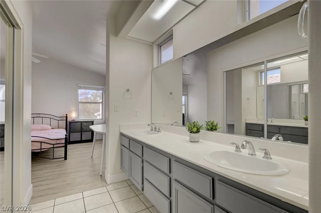 7680 Little Valley, Las Vegas, NV 89147