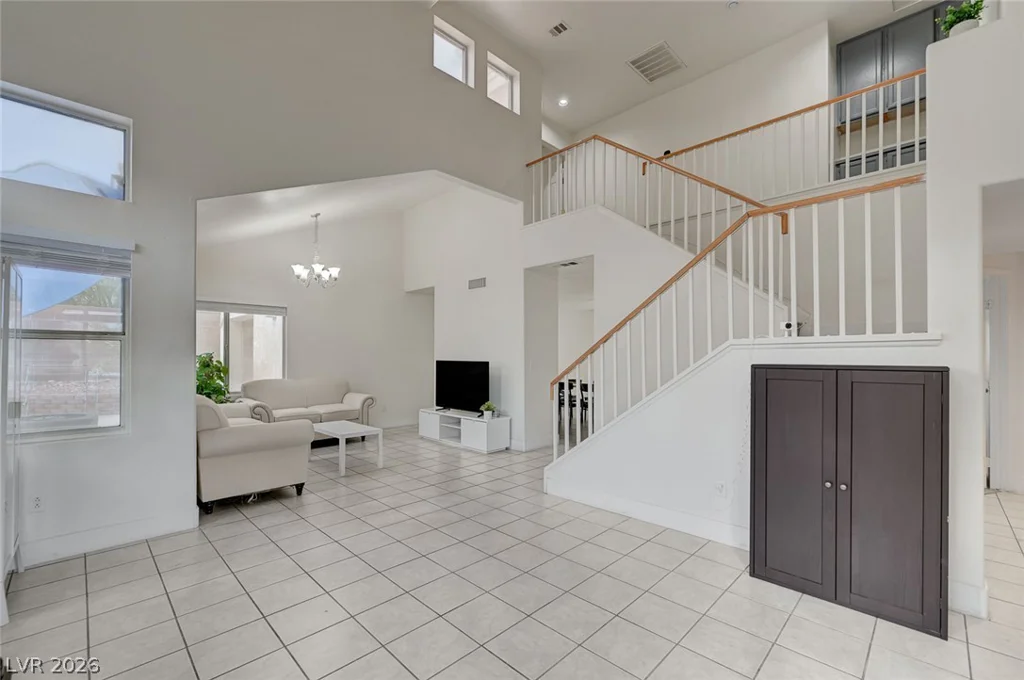 7680 Little Valley, Las Vegas, NV 89147