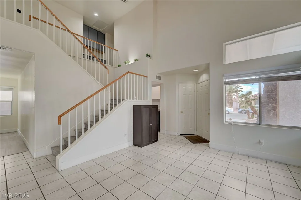 7680 Little Valley, Las Vegas, NV 89147
