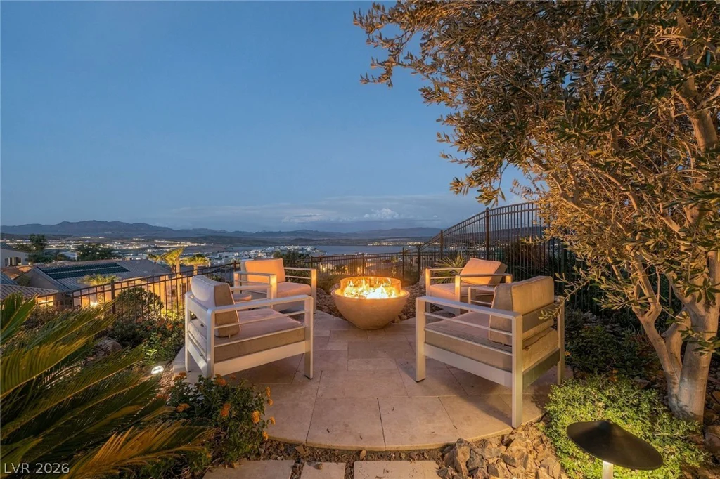 12 Menaggio, Henderson, NV 89011