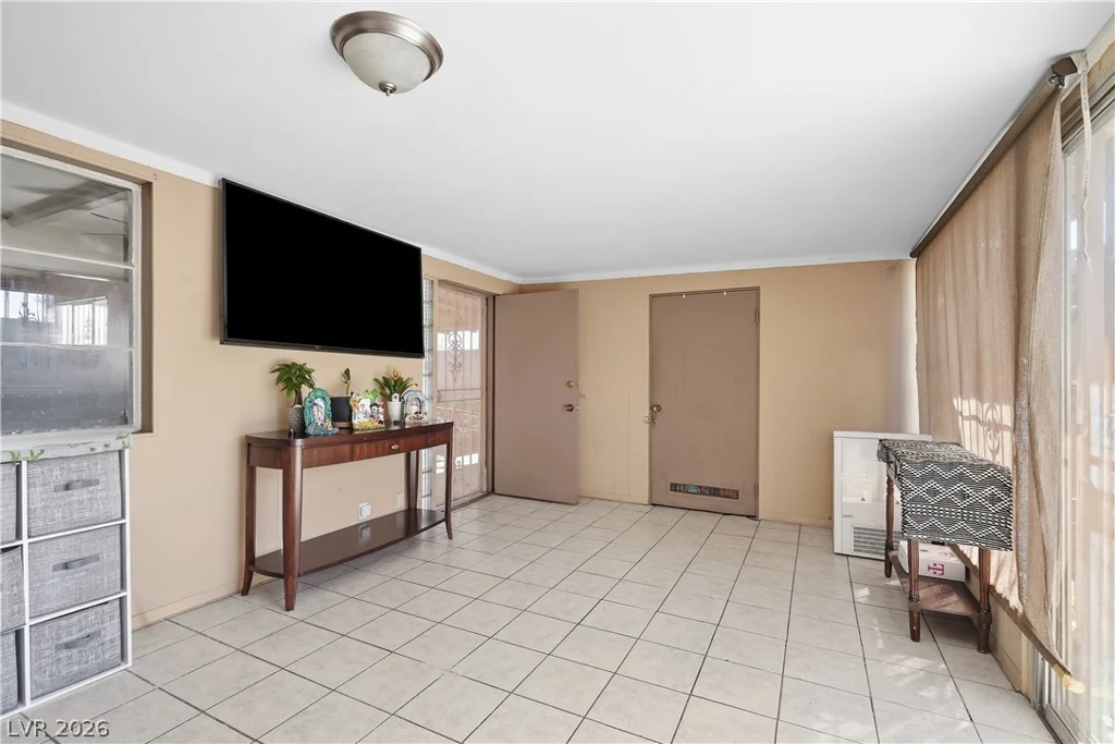 1932 Franklin, Las Vegas, NV 89104