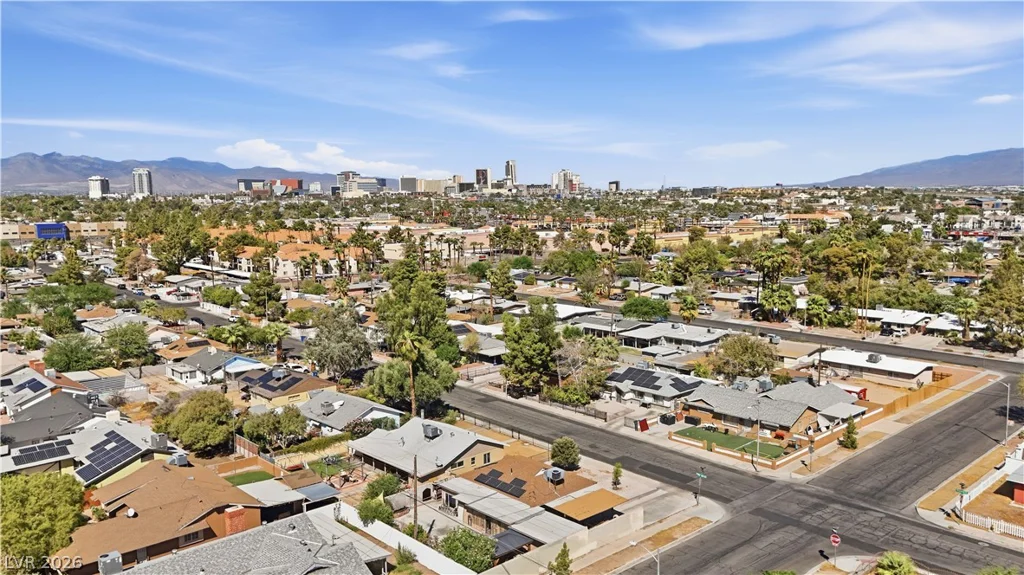 1932 Franklin, Las Vegas, NV 89104