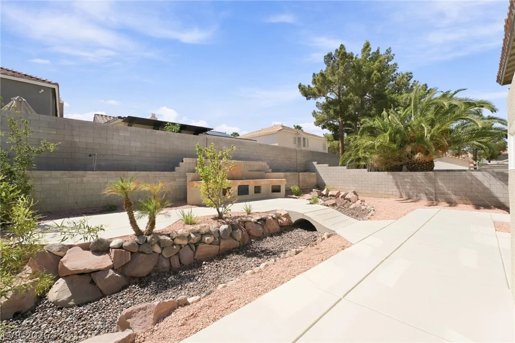 1661 Starlight Canyon, Las Vegas, NV 89183