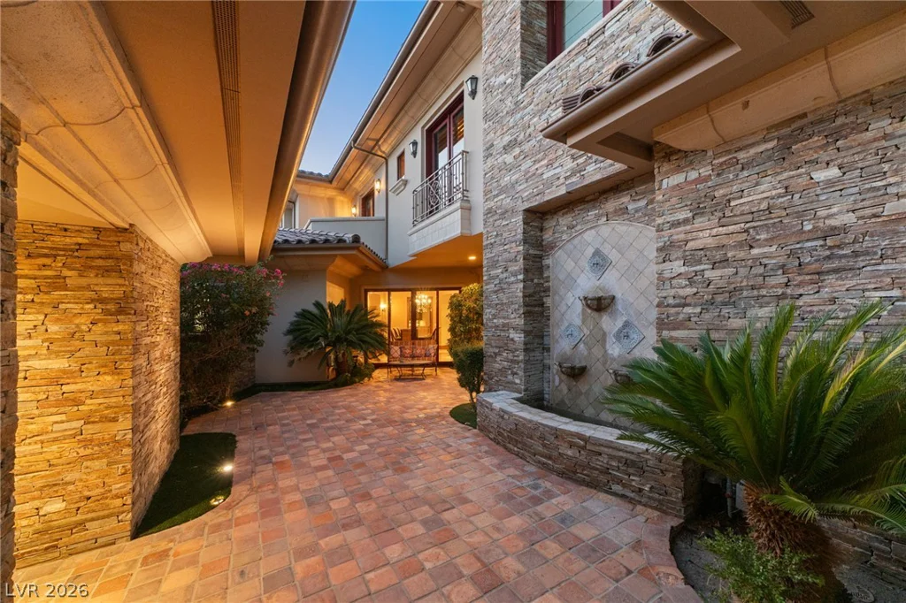 5 Wild Ridge, Las Vegas, NV 89135