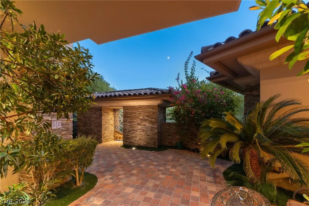 5 Wild Ridge, Las Vegas, NV 89135
