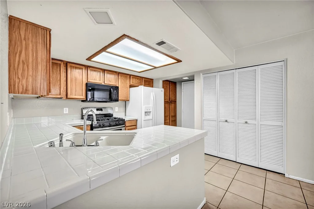1517 Bellglen, Las Vegas, NV 89128