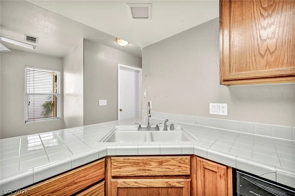 1517 Bellglen, Las Vegas, NV 89128