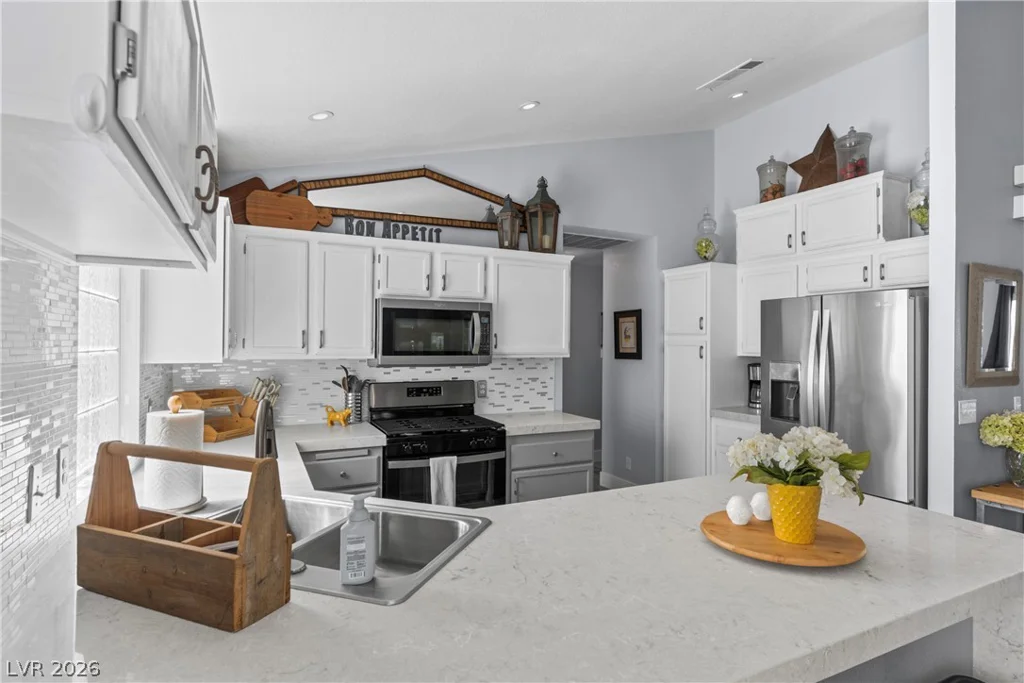 1408 Desert Hills, Las Vegas, NV 89117