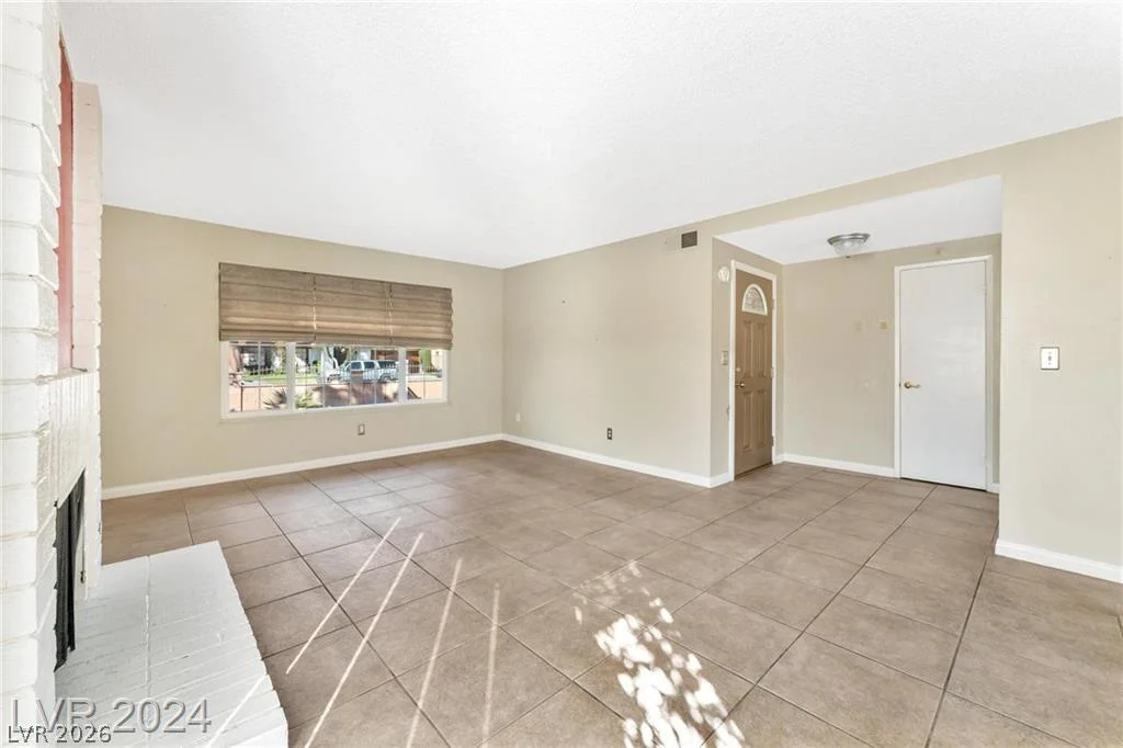 5206 Brentmead, Las Vegas, NV 89120