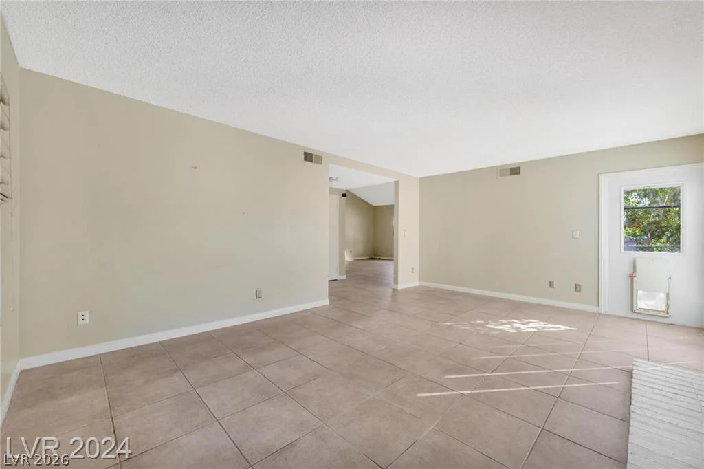 5206 Brentmead, Las Vegas, NV 89120