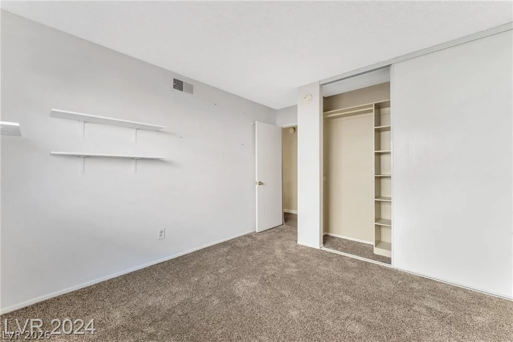 5206 Brentmead, Las Vegas, NV 89120