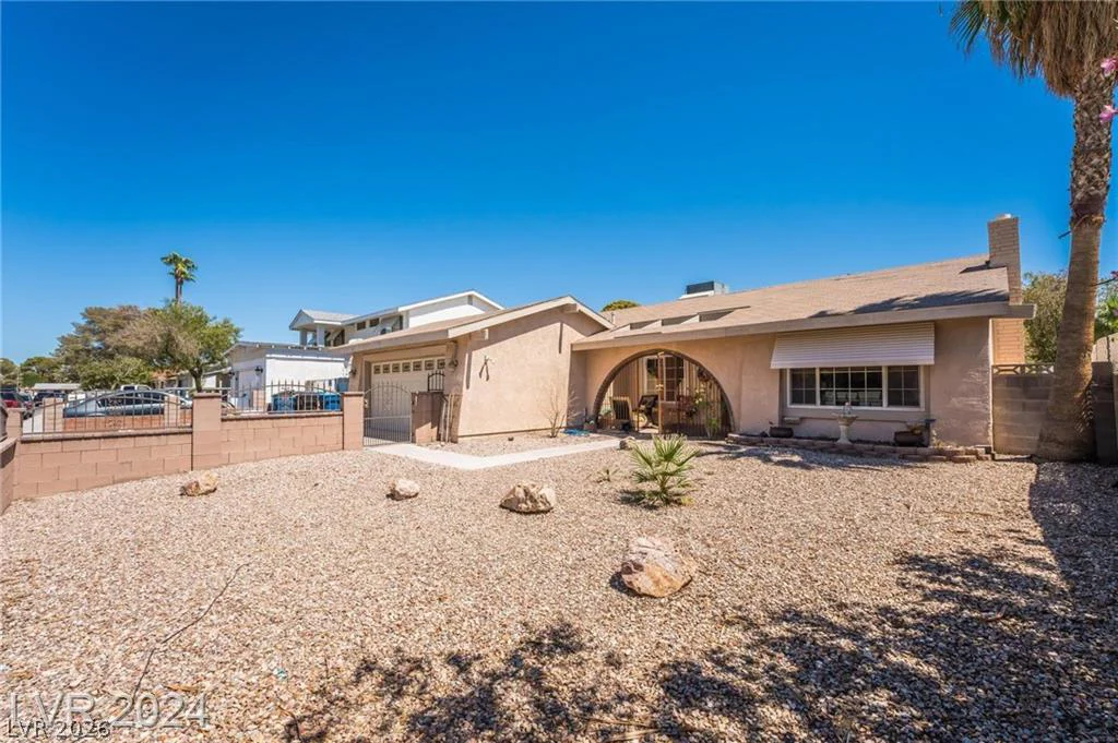 5206 Brentmead, Las Vegas, NV 89120
