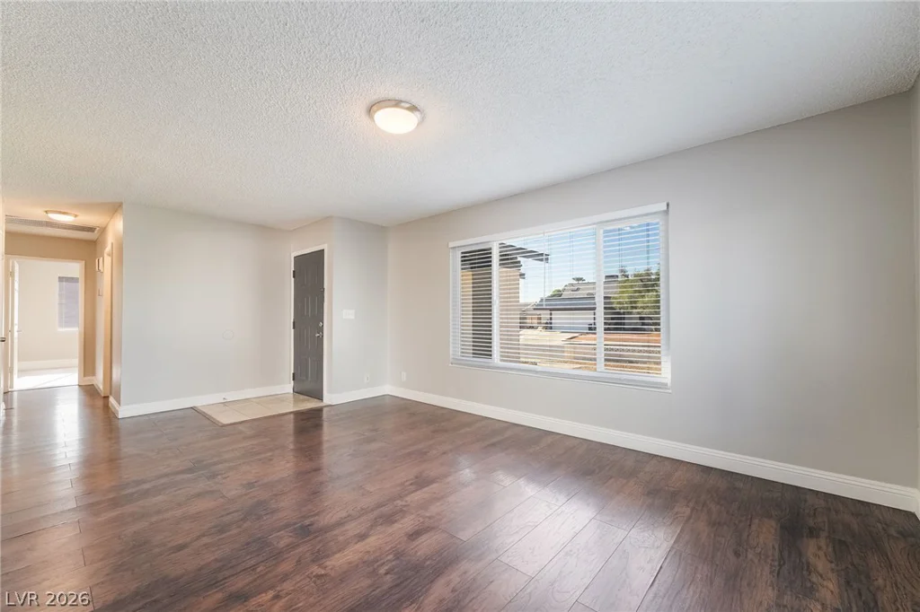7048 Grasswood, Las Vegas, NV 89147