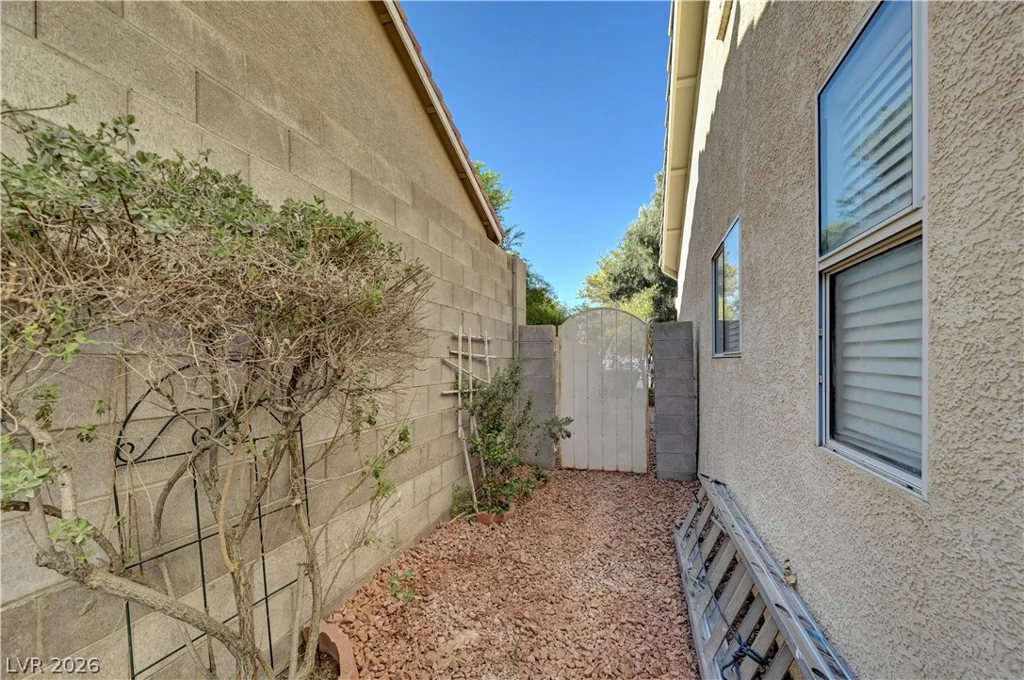 4717 Pointe Decatur, North Las Vegas, NV 89032