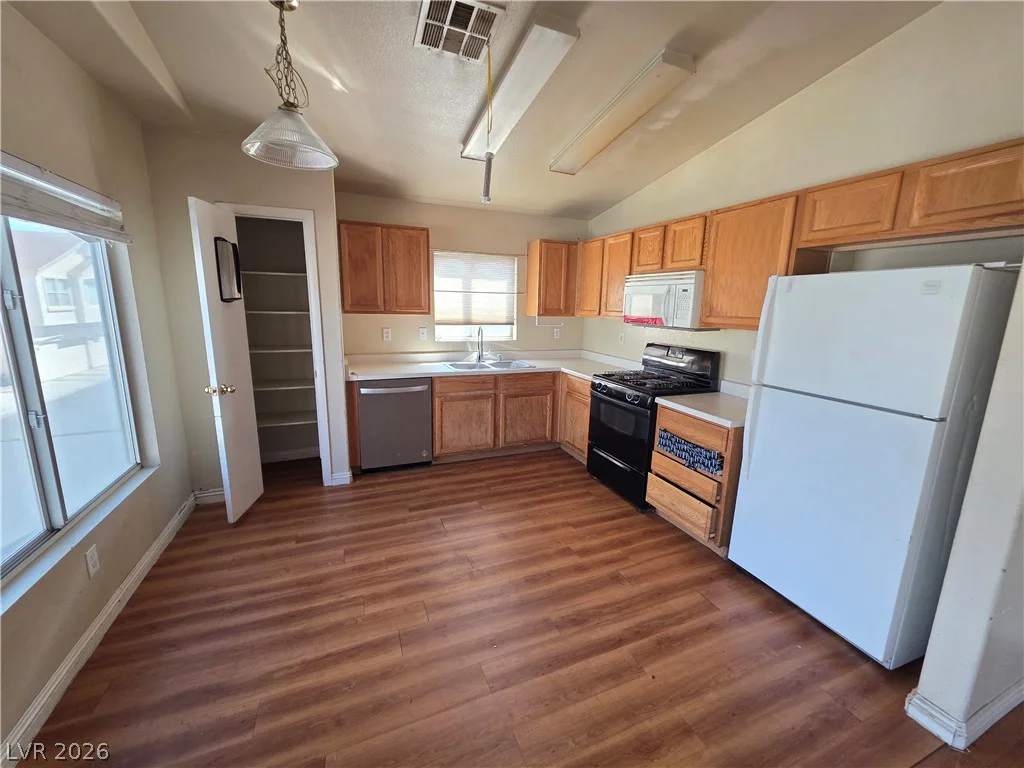 5937 High Steed, Henderson, NV 89011