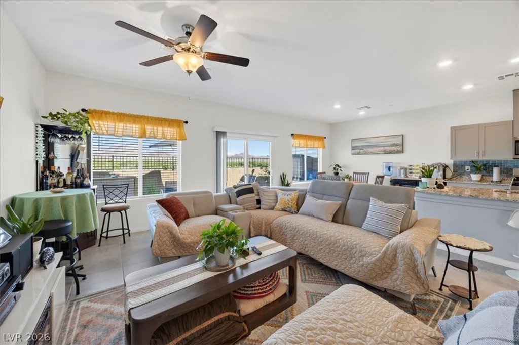392 Larksong, Henderson, NV 89011