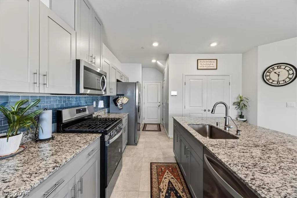 392 Larksong, Henderson, NV 89011