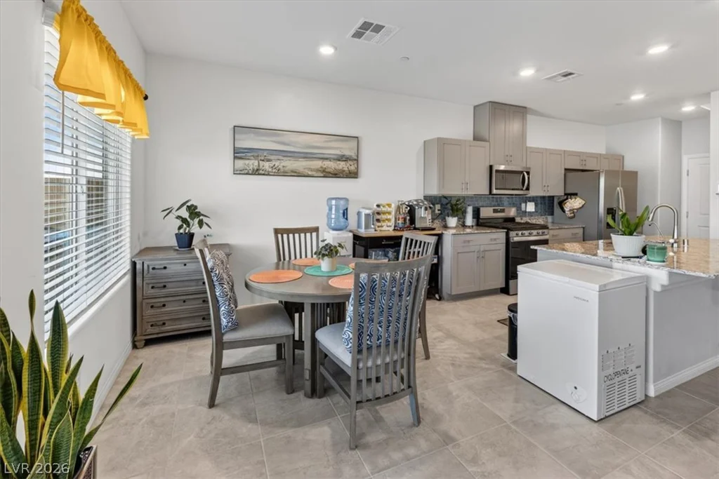 392 Larksong, Henderson, NV 89011