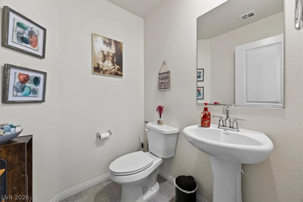392 Larksong, Henderson, NV 89011