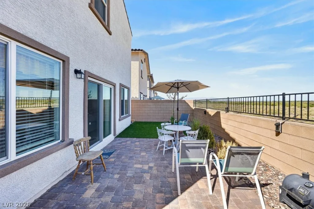 392 Larksong, Henderson, NV 89011