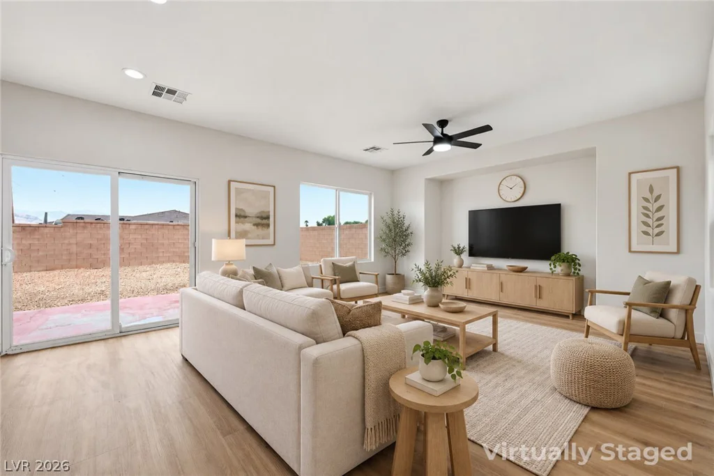 8149 Loma Del Ray, Las Vegas, NV 89131