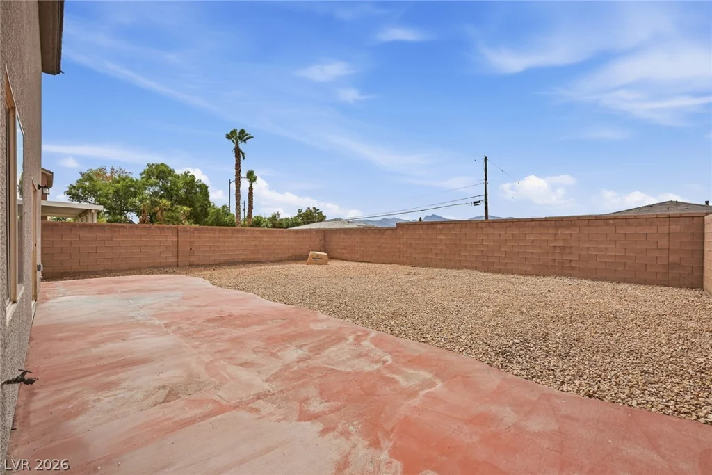 8149 Loma Del Ray, Las Vegas, NV 89131